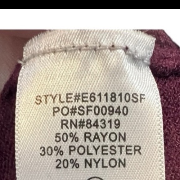 Stitch Fix Cranberry Super Soft Open Front Cardifan 3/4 Button Detail Sleeves - Picture 9 of 11